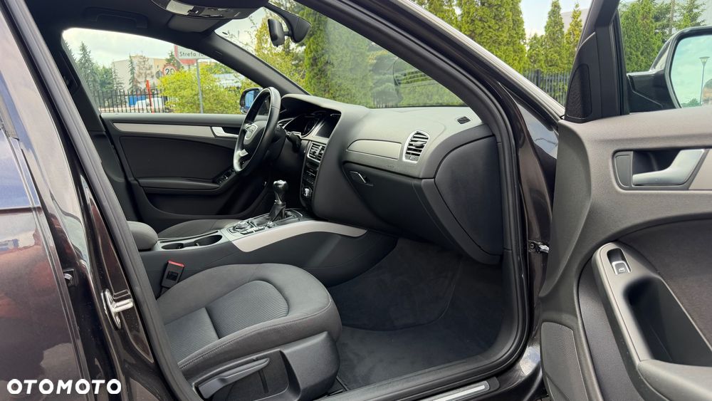 Audi A4 Limousine - 23