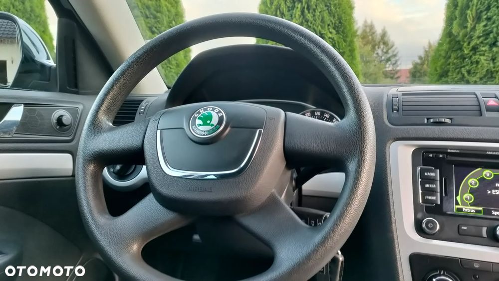 Skoda Octavia 1.6 TDI DPF Ambiente - 12