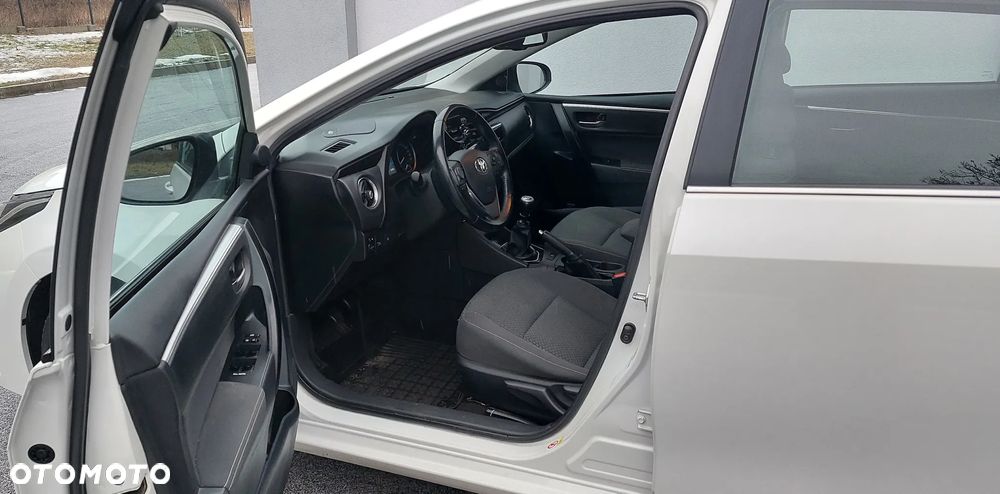 Toyota Corolla 1.6 Comfort - 6