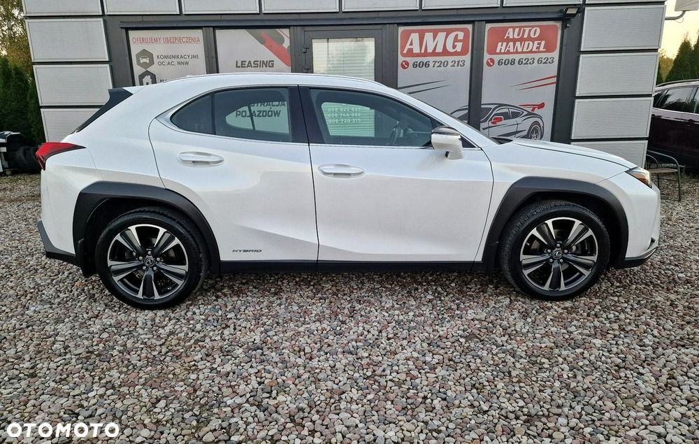 Lexus UX - 7