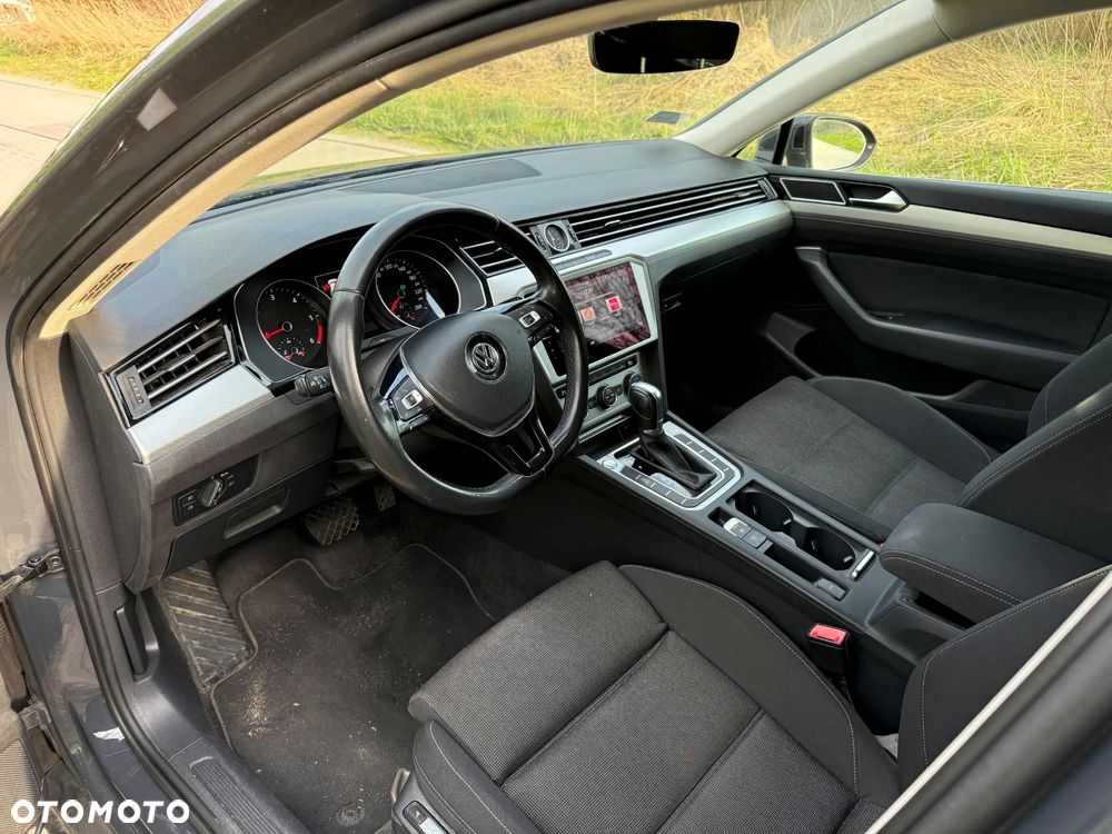 Volkswagen Passat 2.0 TDI SCR Comfortline DSG - 8