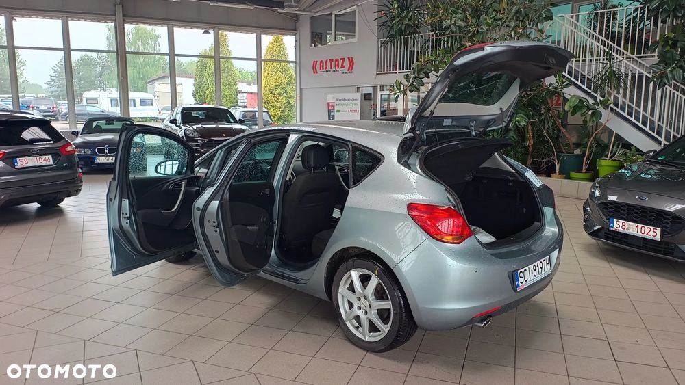 Opel Astra 1.4 T Enjoy - 8