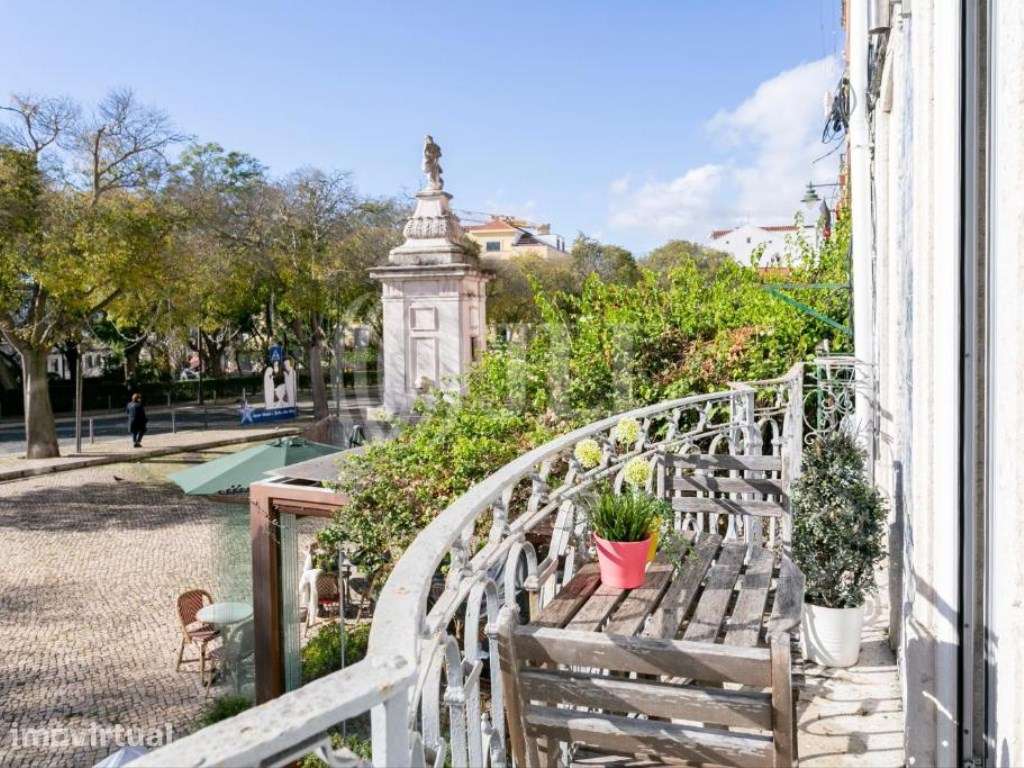 Prédio com 5 frações, na Estrela, em Lisboa - Grande imagem: 2/10