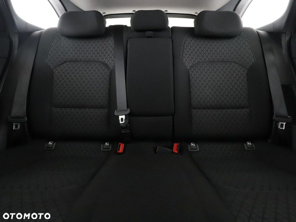 Kia Ceed 1.6 GDI DCT OPF Vision - 19