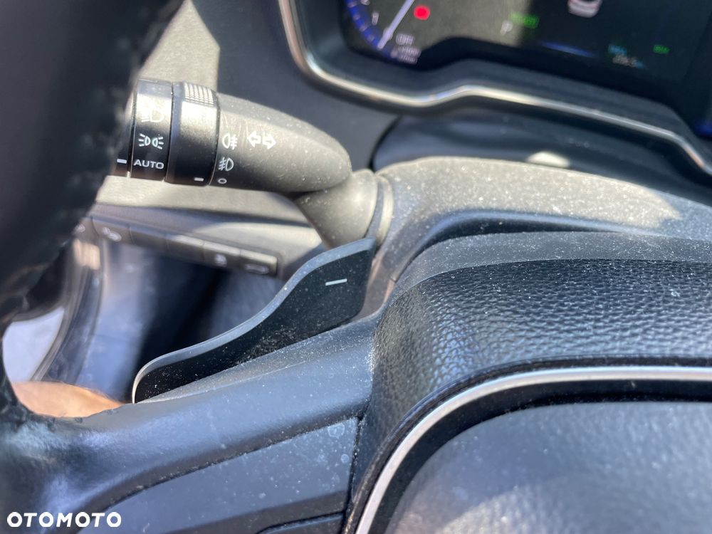 Toyota Corolla 2.0 Hybrid Executive - 18