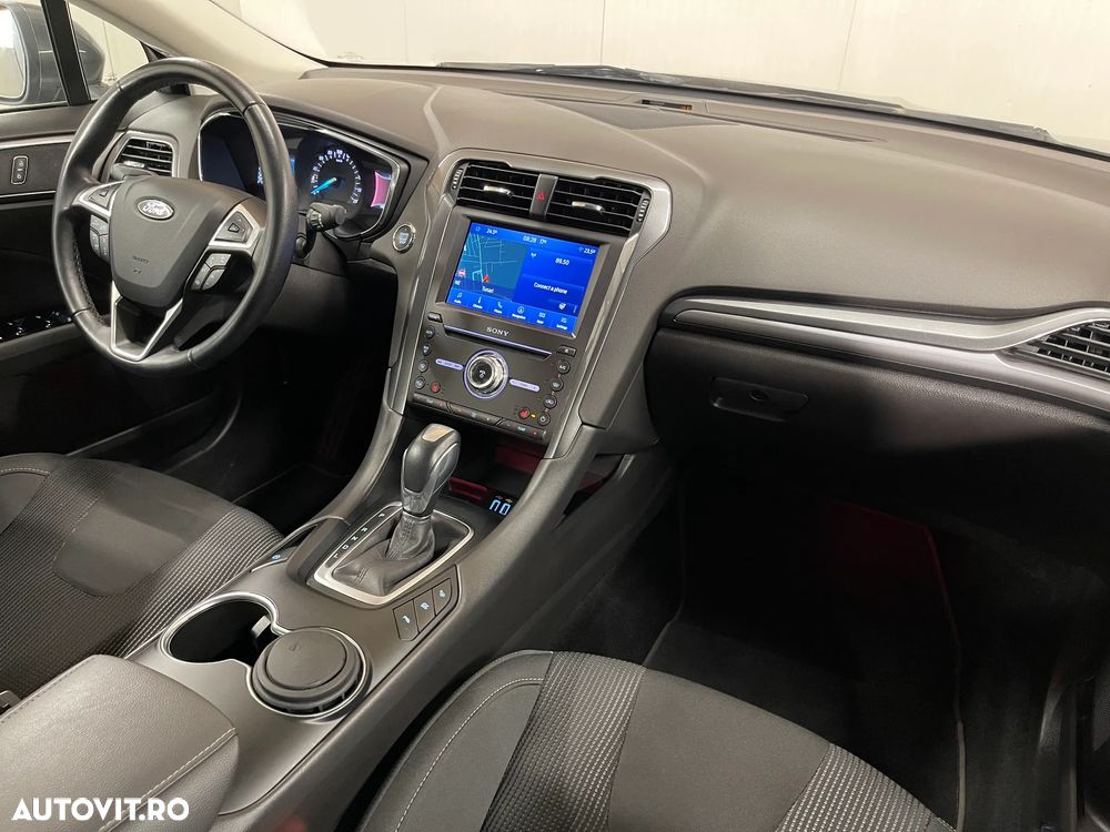 Ford Mondeo 2.0 HEV Titanium - 8
