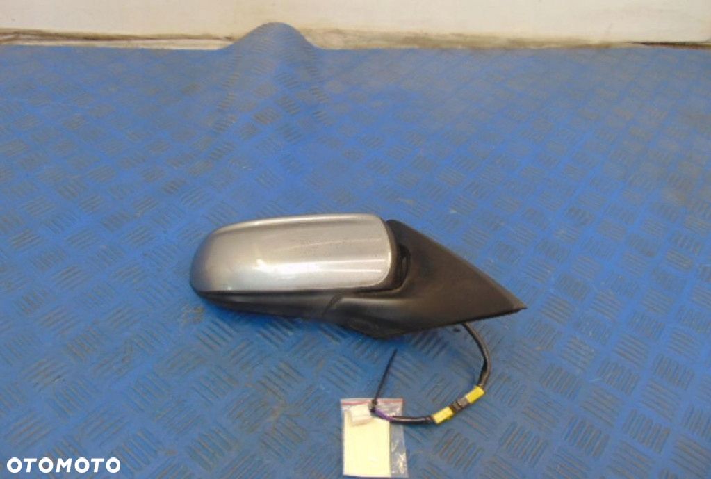 MAZDA 323F LIFT HB LUSTERKO PRAWE - 1