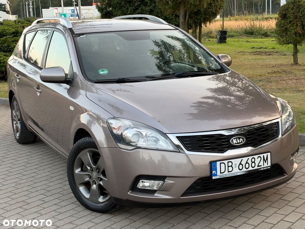 Kia Ceed 1.4 CVVT Dream-Team Edition - 9