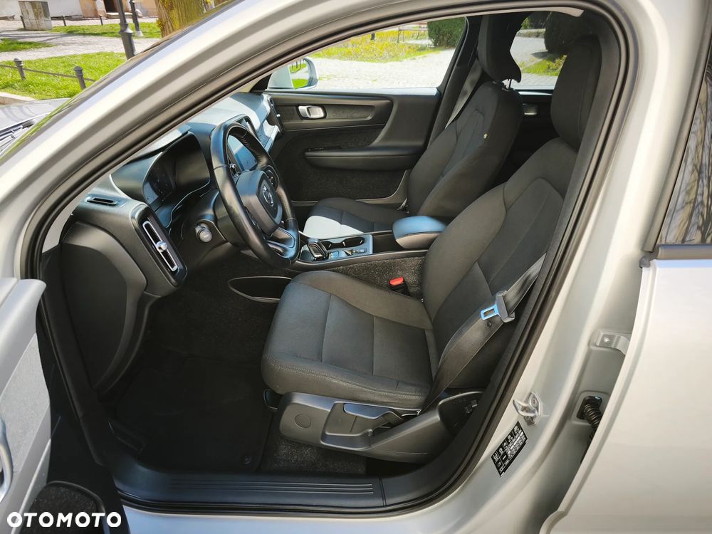 Volvo XC 40 D3 Momentum - 8