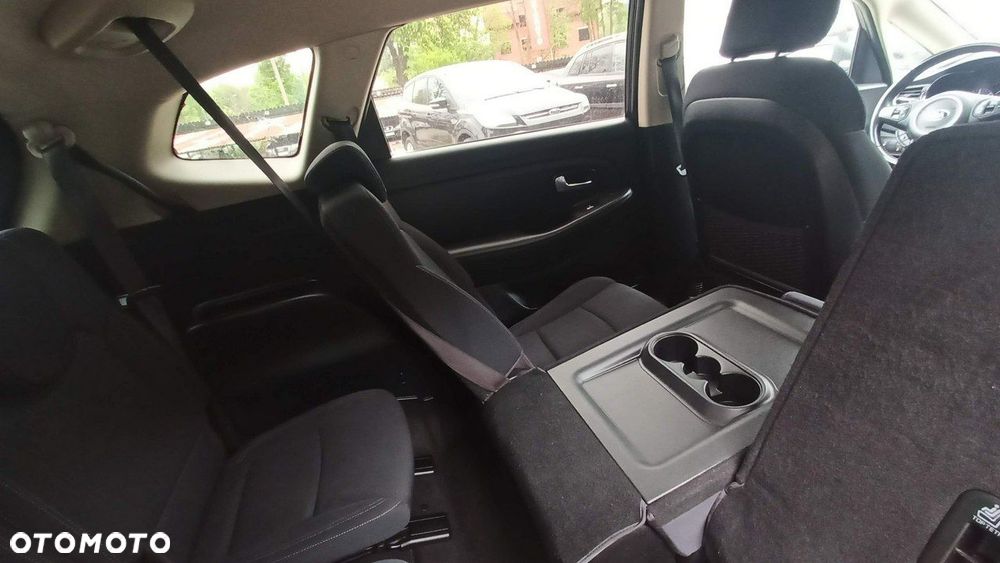 Kia Carens 1.7 CRDi L 7os - 25