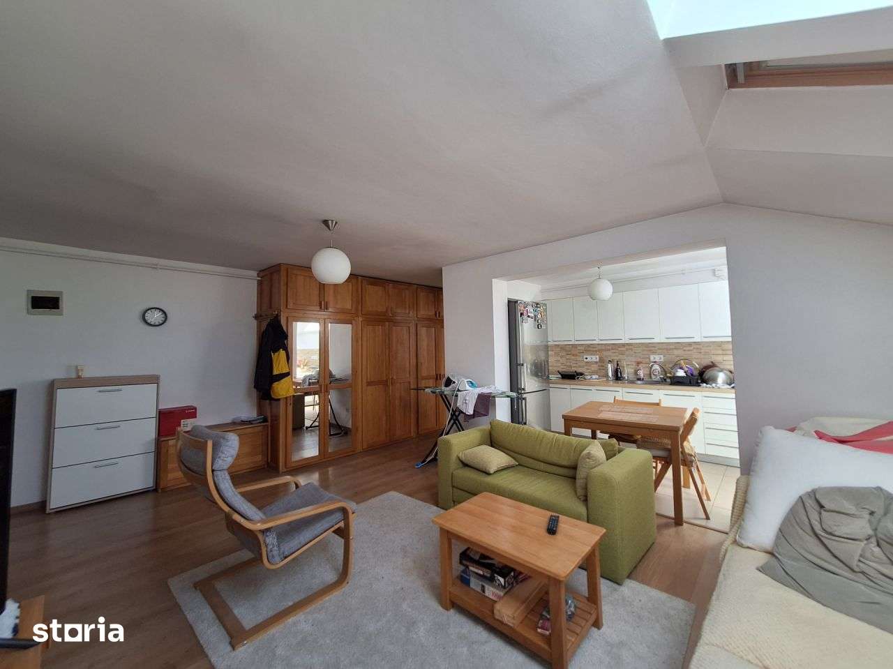 Apartament cu 3 camere, 67 mp, balcon, zona Terra — fotografia 3