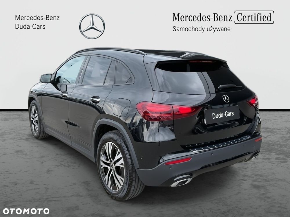 Mercedes-Benz GLA 200 Progressive - 4