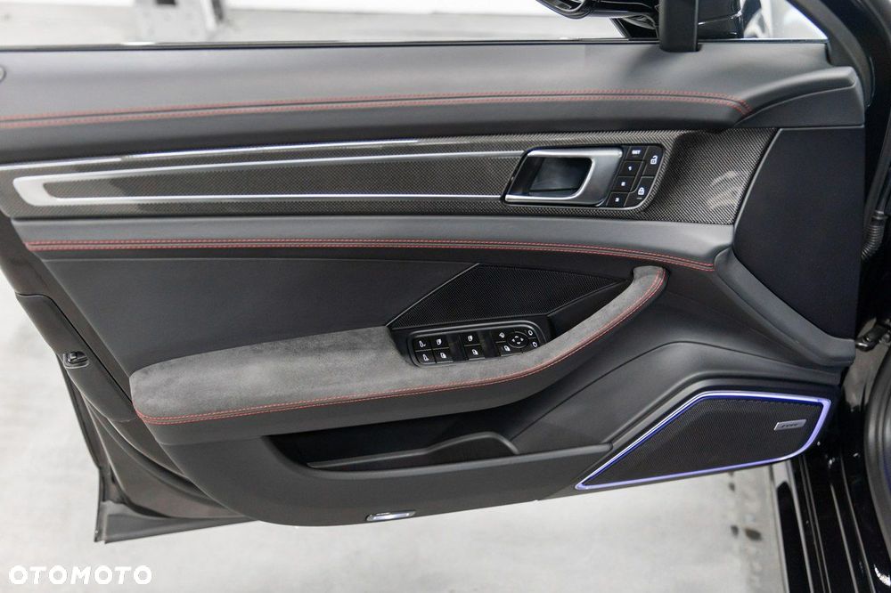 Porsche Panamera - 35