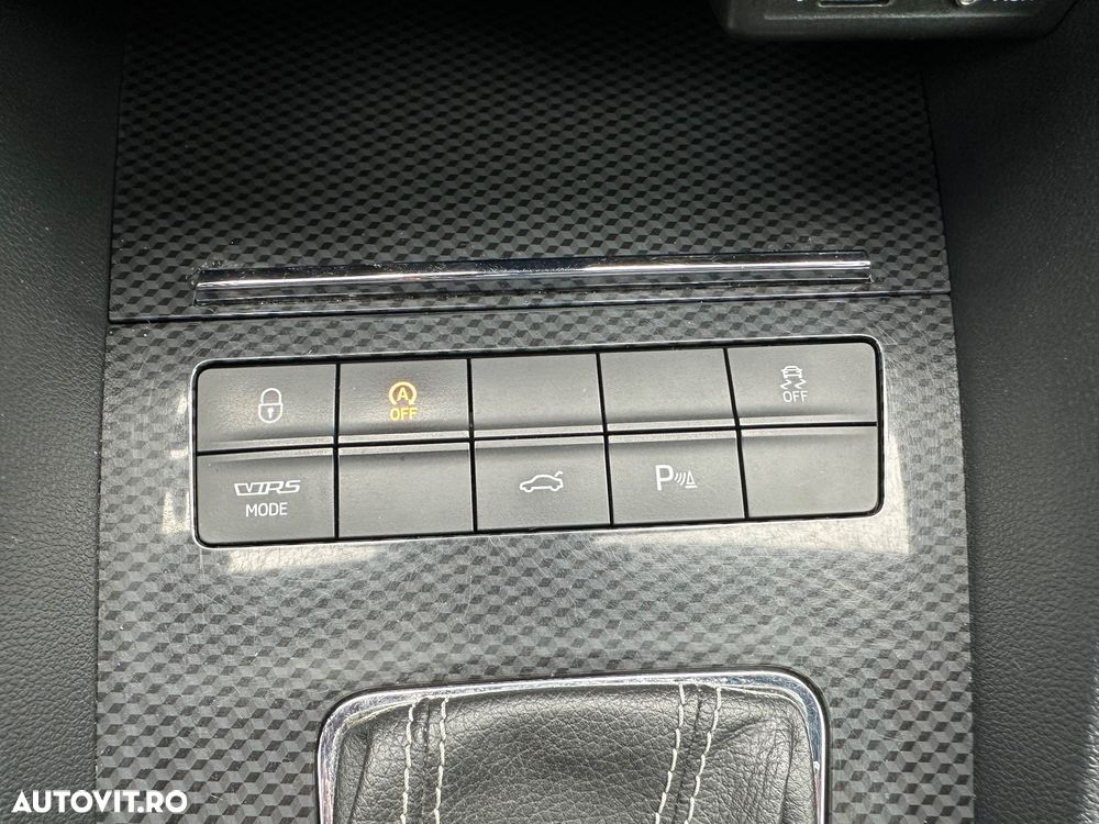 Skoda Octavia 2.0 TDI RS DSG - 35