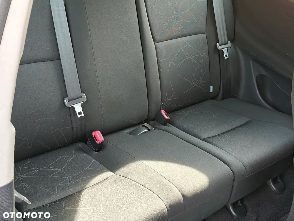 Toyota Auris 1.4 D-4D Luna - 16