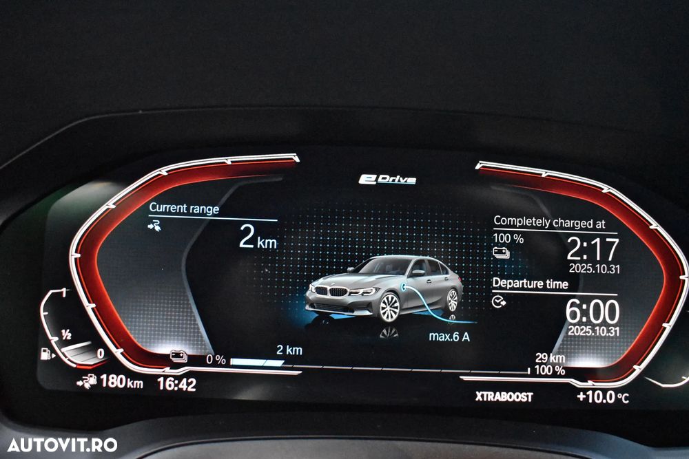 BMW Seria 3 330e Aut. Sport Line - 32