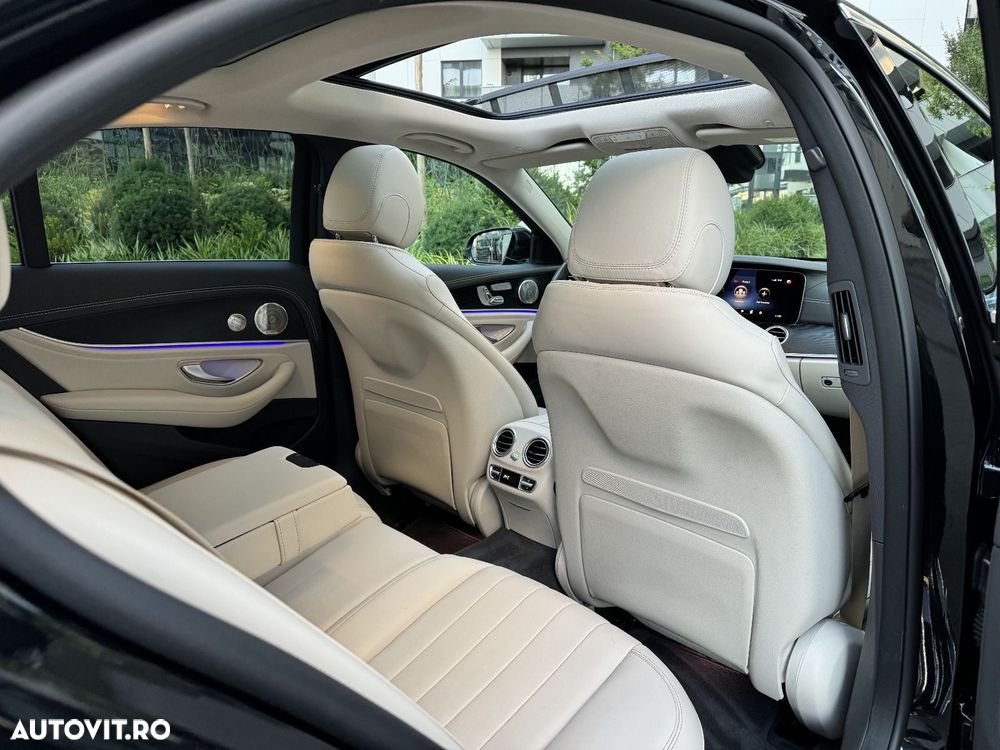 Mercedes-Benz E 300 4MATIC Aut. - 15