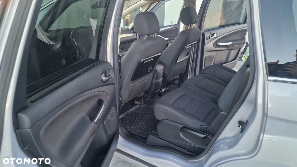 Ford S-Max - 23
