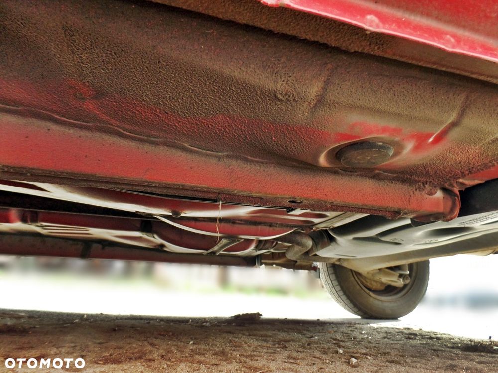 Toyota Yaris 1.0 Base - 5