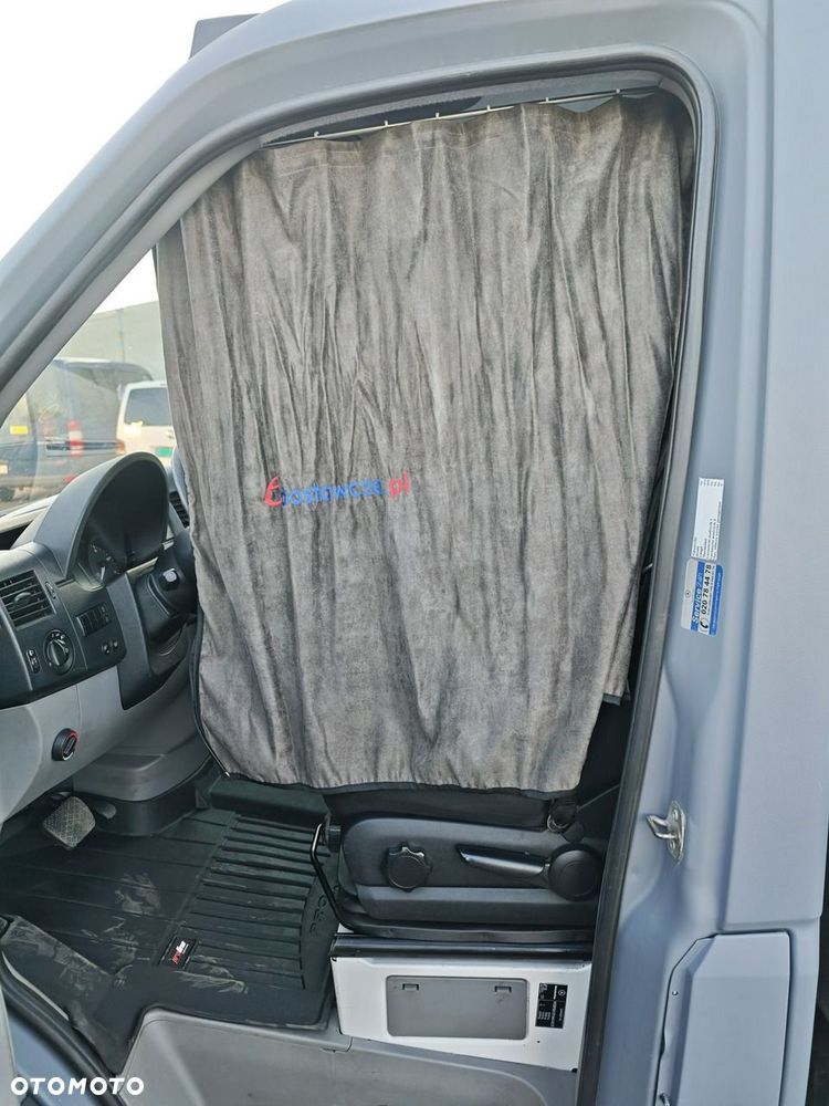 Mercedes-Benz Sprinter - 33