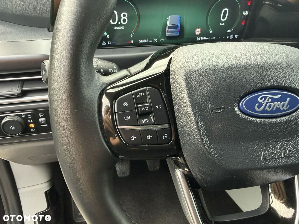 Ford Tourneo Custom - 17