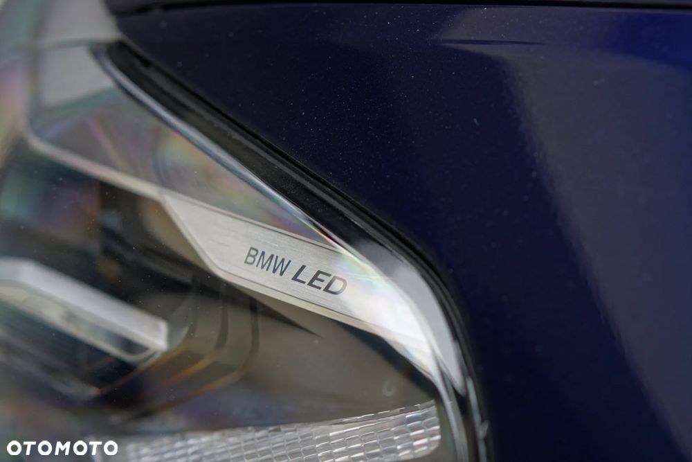 BMW Seria 5 520d xDrive MHEV - 35