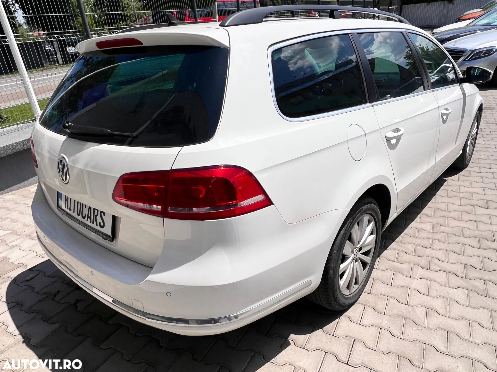 Volkswagen Passat - 8