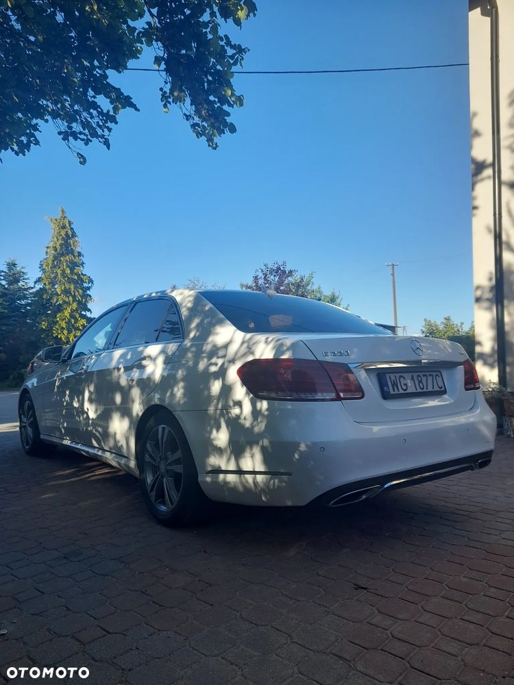 Mercedes-Benz Klasa E 220 BlueTEC 4-Matic Classic - 10