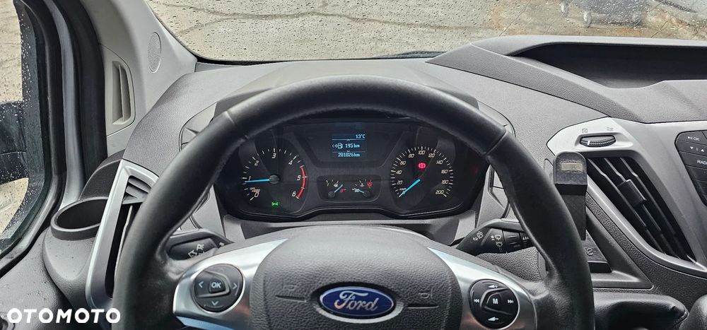 Ford TRANSIT CUSTOM - 12