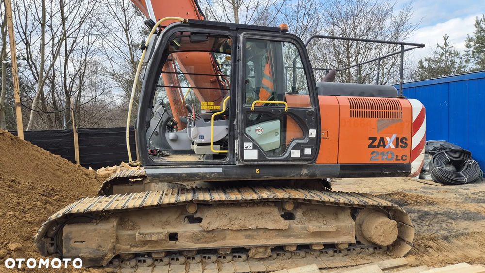 Hitachi ZX210LC-5B - 6