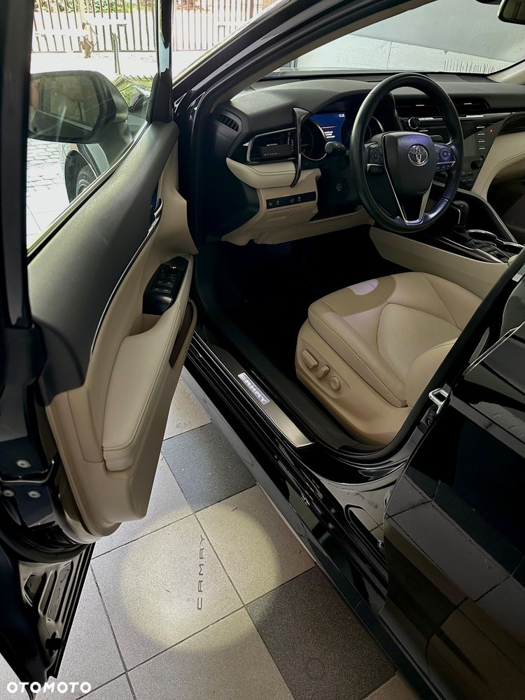 Toyota Camry 2.5 Hybrid Executive CVT - 7
