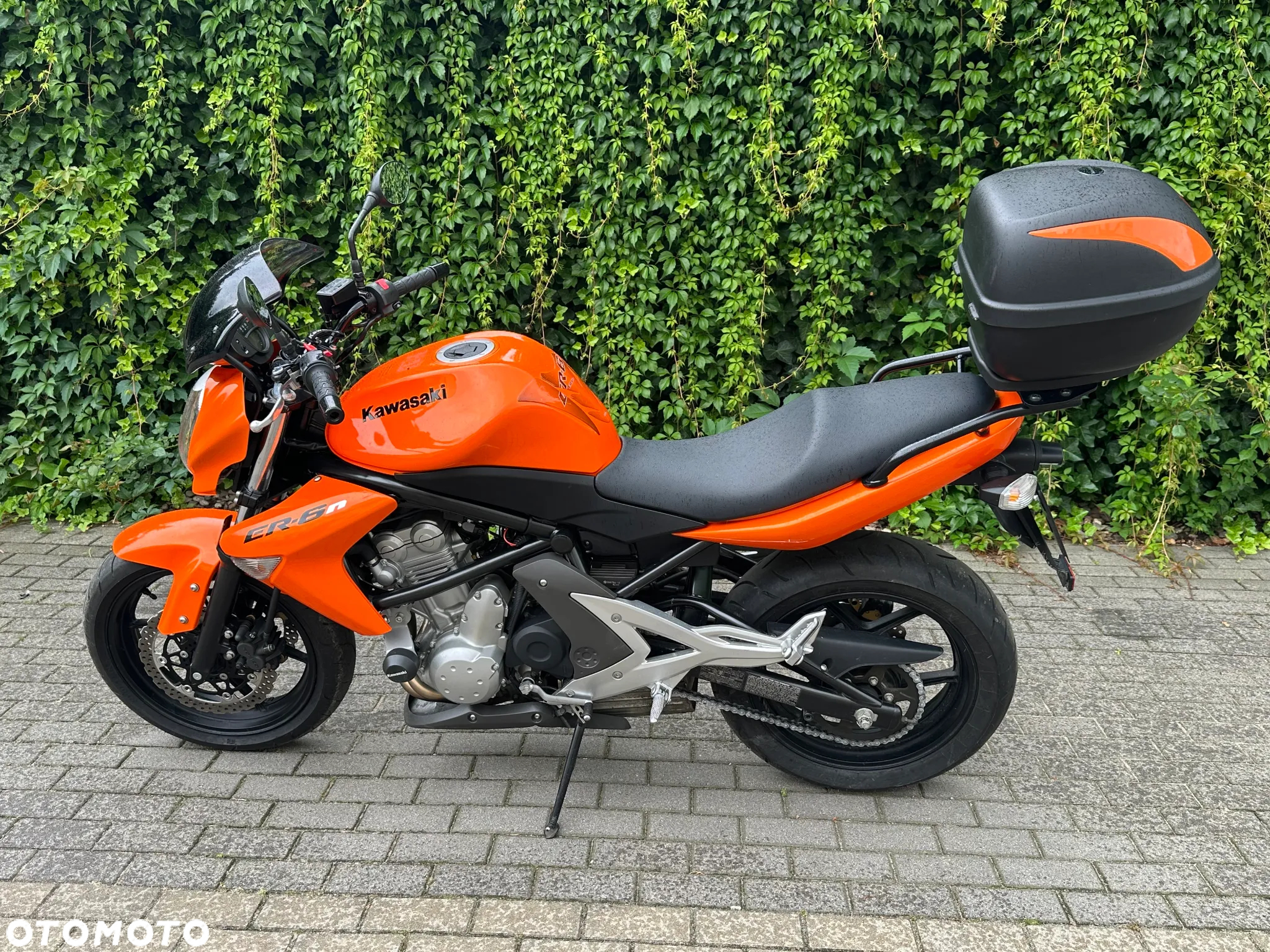 Kawasaki ER - 10