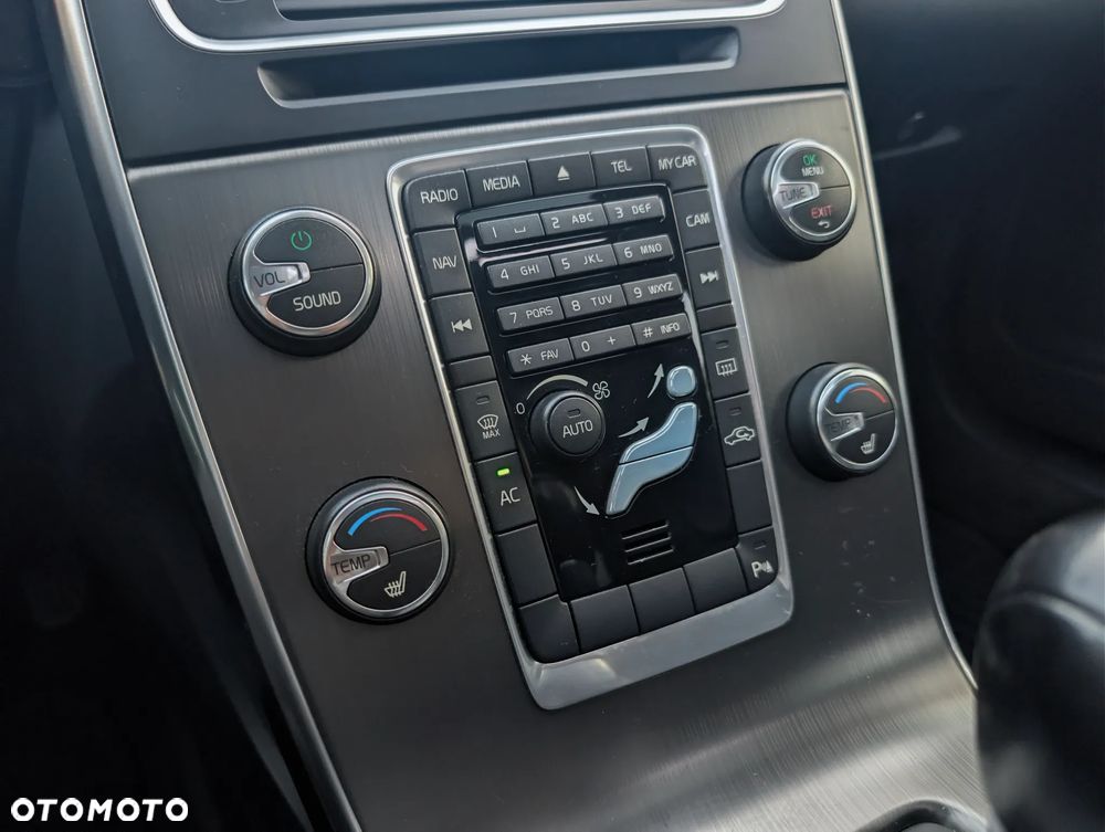 Volvo V60 D3 Summum - 17