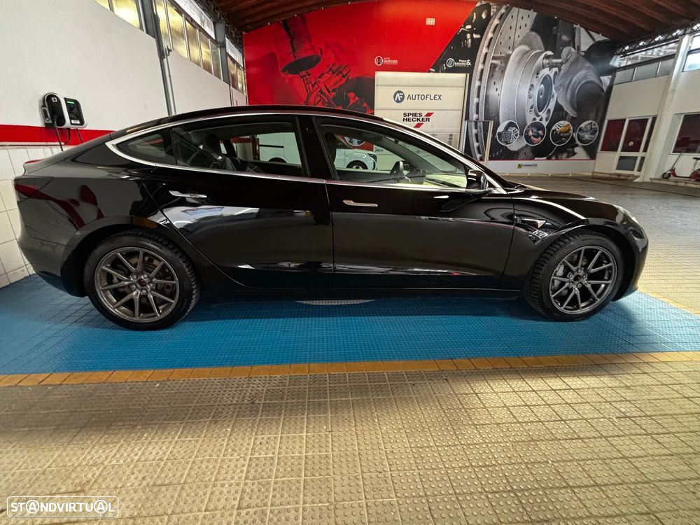 Tesla Model 3 Standard Range Plus RWD - 3