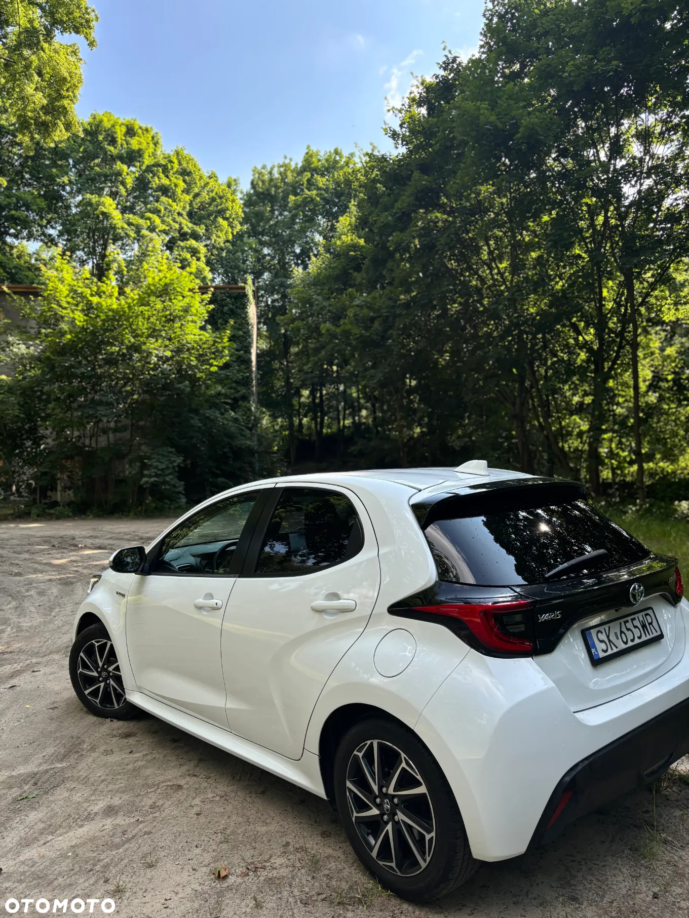 Toyota Yaris Hybrid 1.5 Executive - 3