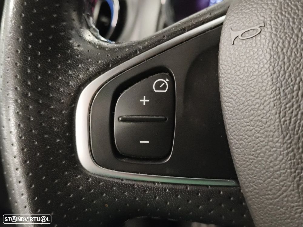 Renault Clio Sport Tourer 0.9 TCE GT Line - 19