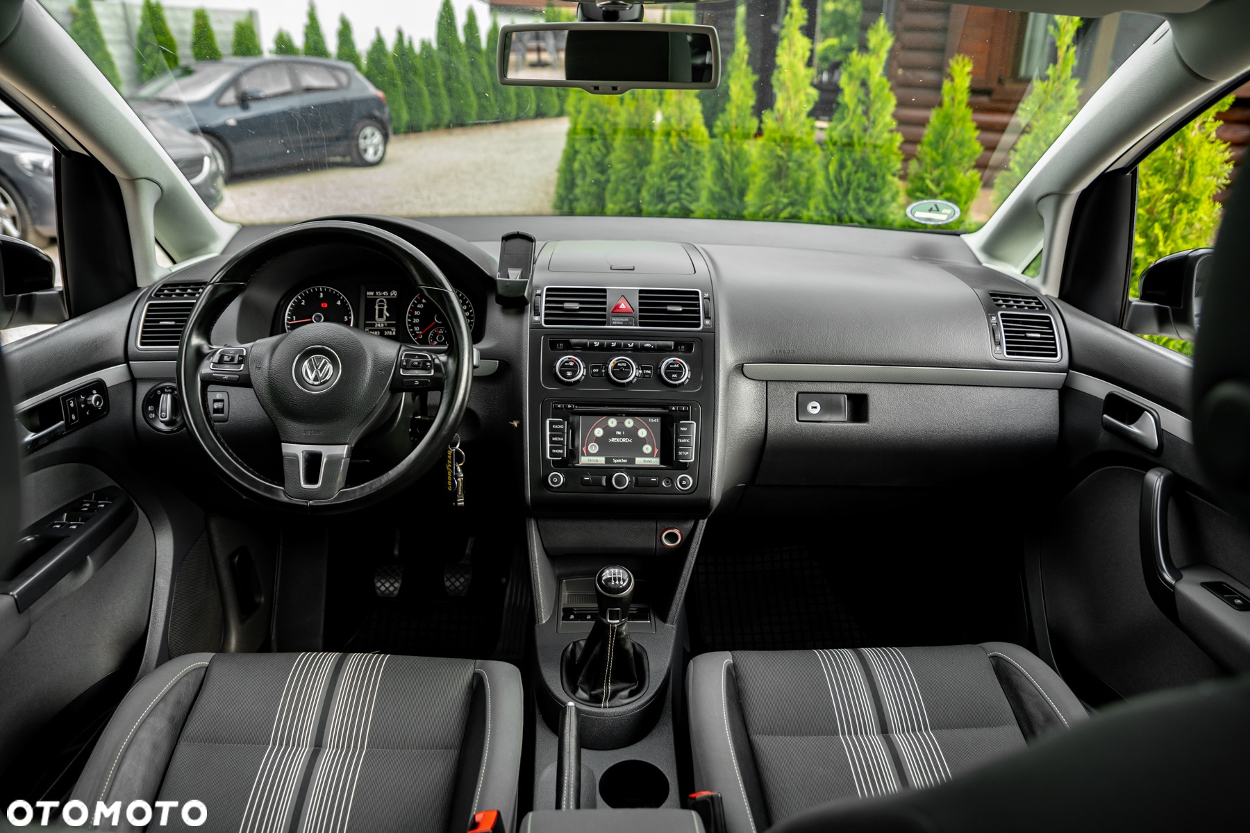 Volkswagen Touran 2.0 TDI DPF BlueMotion Technology MATCH - 25