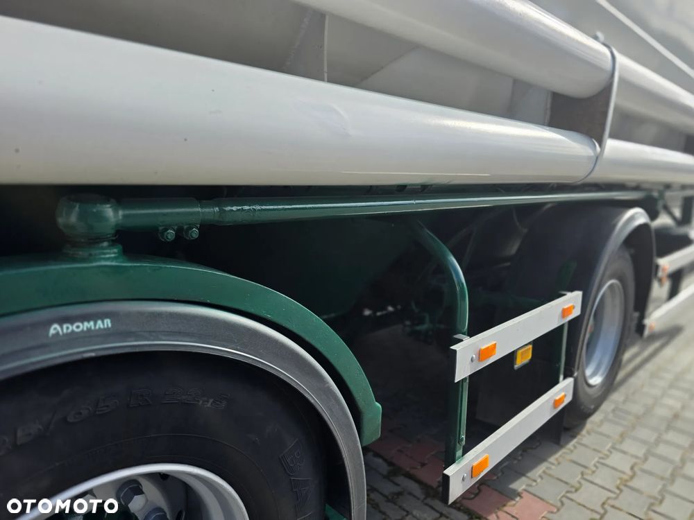 Welgro 8 komorowa PASZOWOZ SILOS 97WSL 51 m - 17
