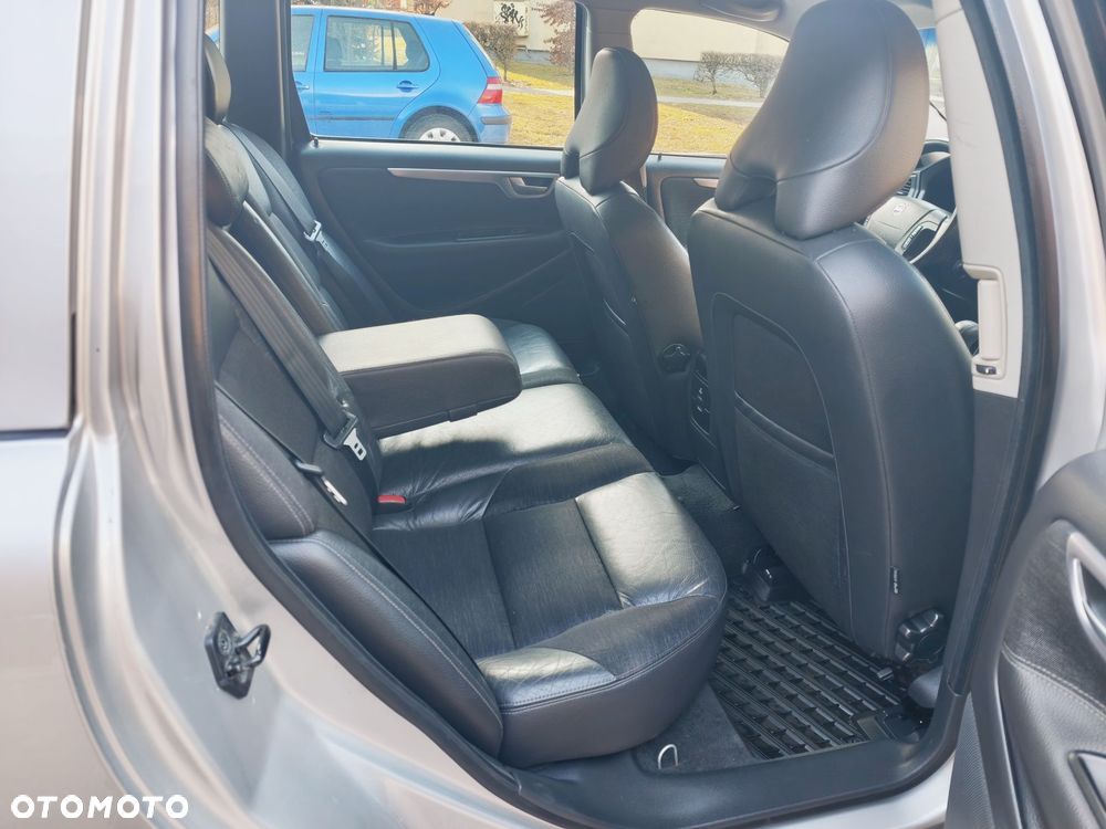 Volvo V70 - 11