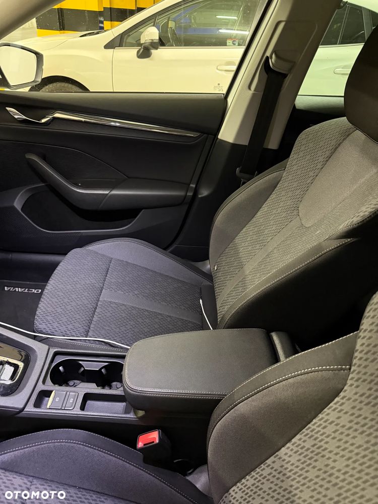 Skoda Octavia 2.0 TDI SCR Style DSG - 9
