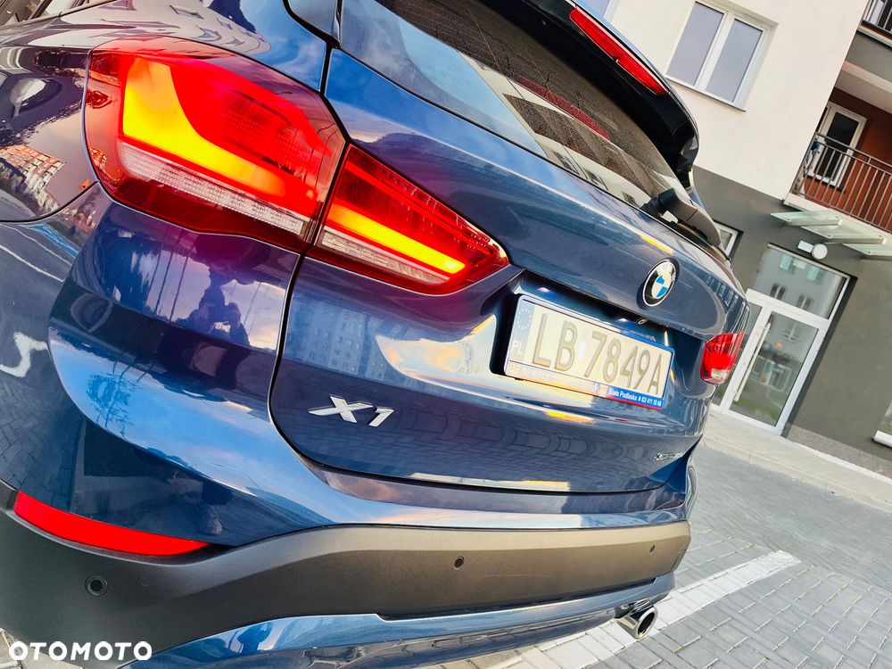 BMW X1 sDrive18d Business Edition - 14