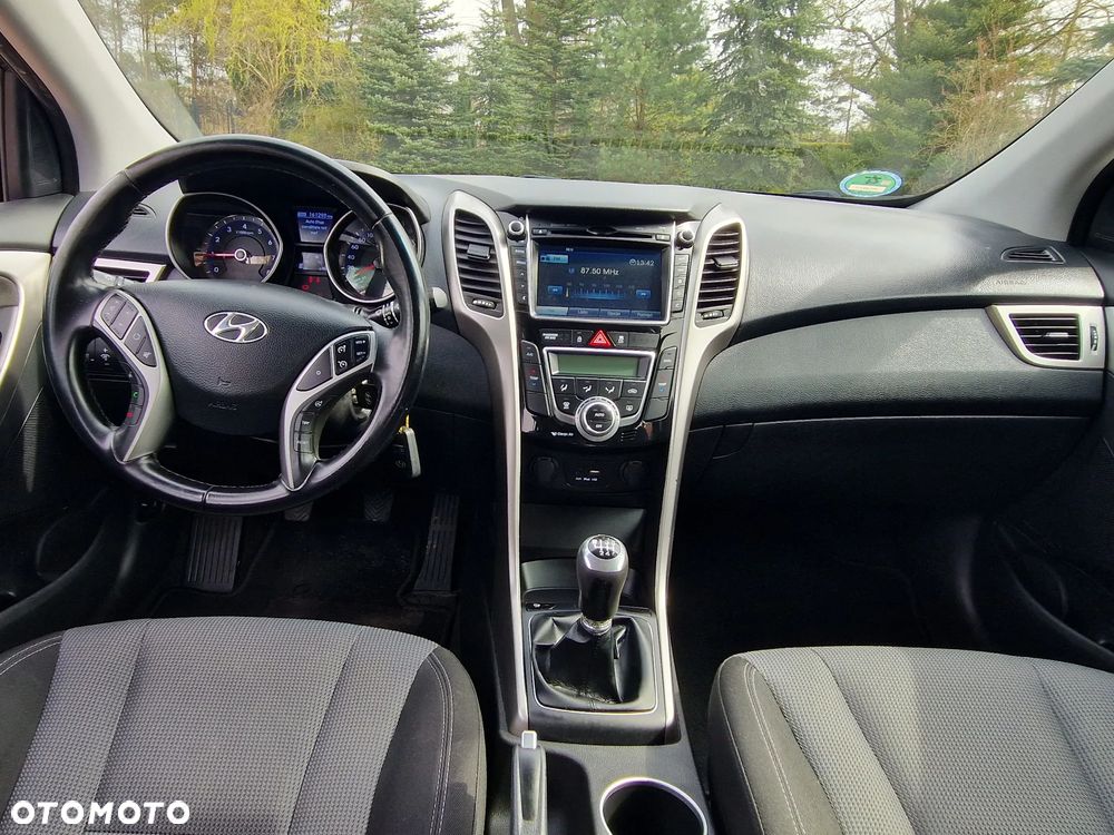 Hyundai i30 blue Kombi 1.6 GDi Trend - 6