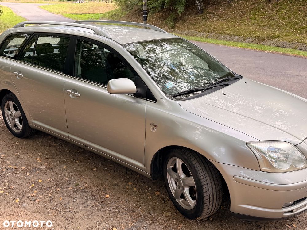 Toyota Avensis 2.0 D-4D Combi - 12