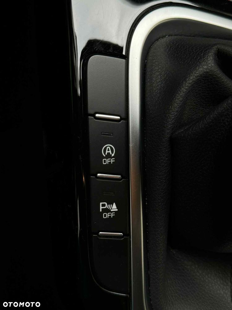 Kia Ceed 1.4 T-GDI L Business Line - 13