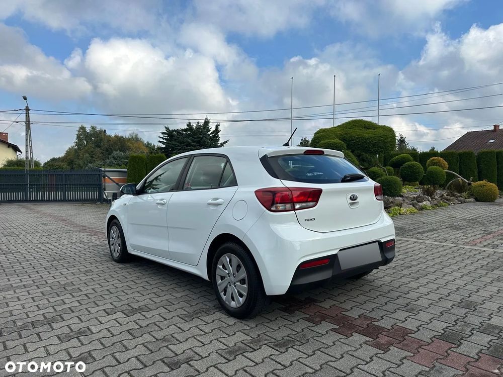 Kia Rio - 13