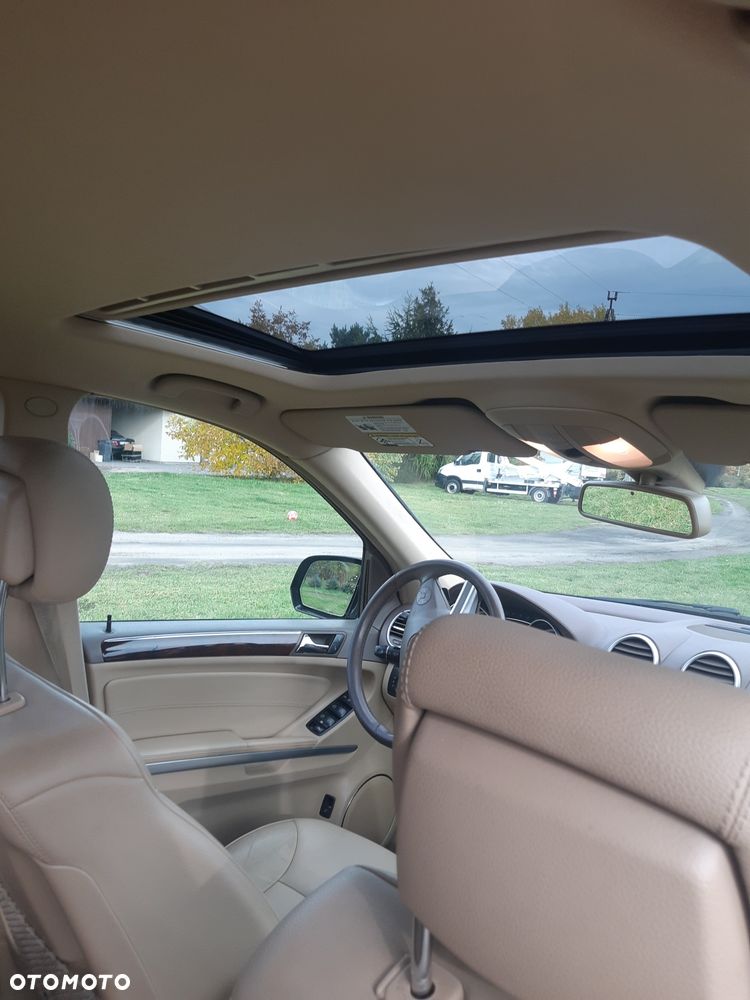 Mercedes-Benz GL - 14