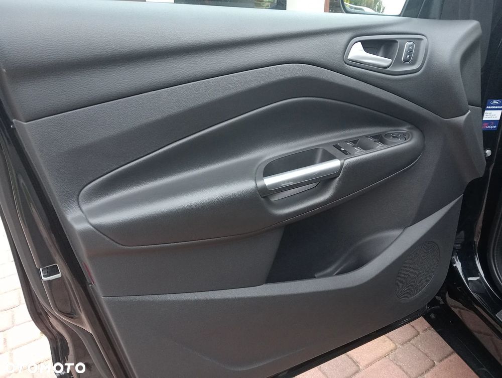 Ford Kuga - 12