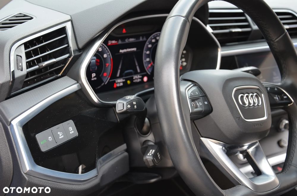 Audi Q3 Sportback 45 TFSI Quattro S-Line S tronic - 24