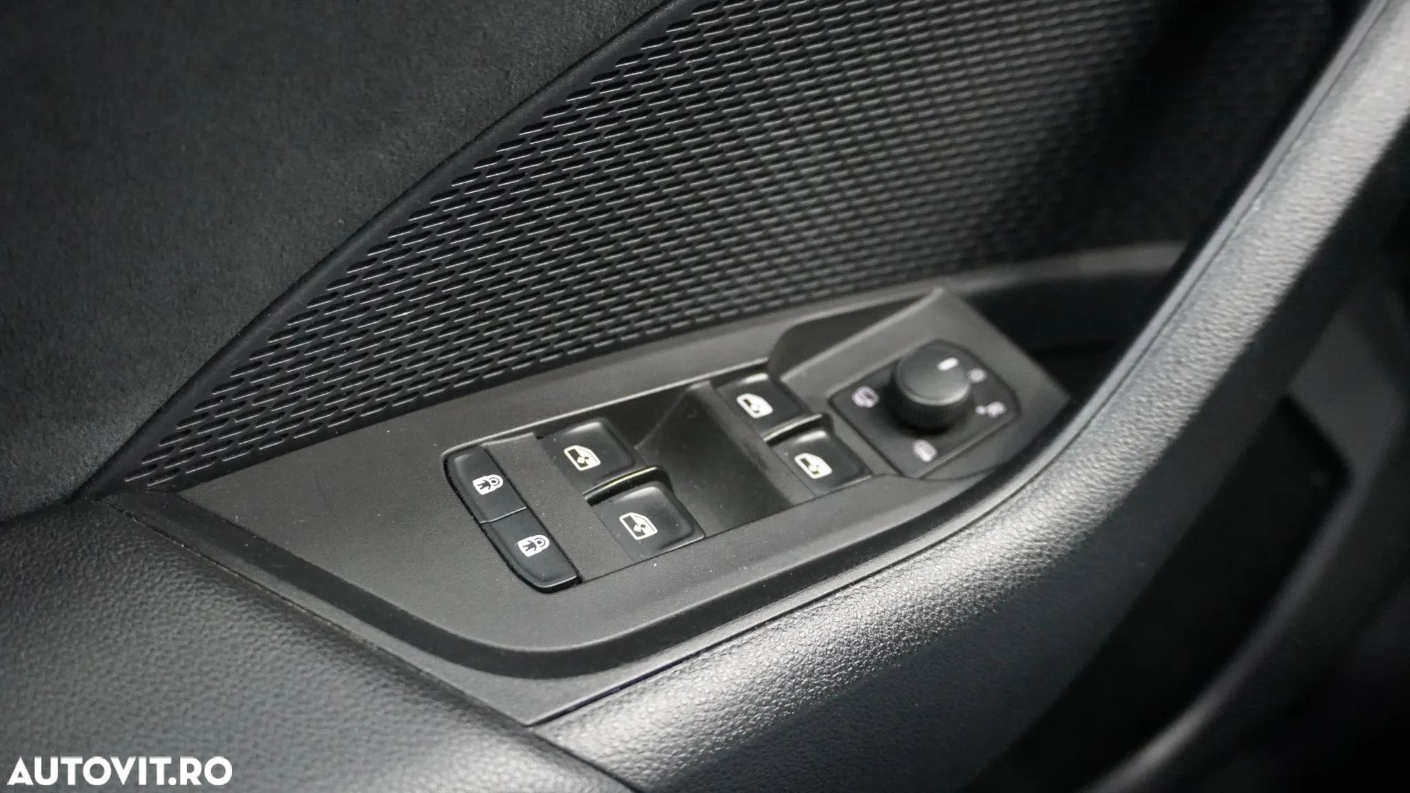 Skoda Octavia 2.0 TSI DSG RS - 14