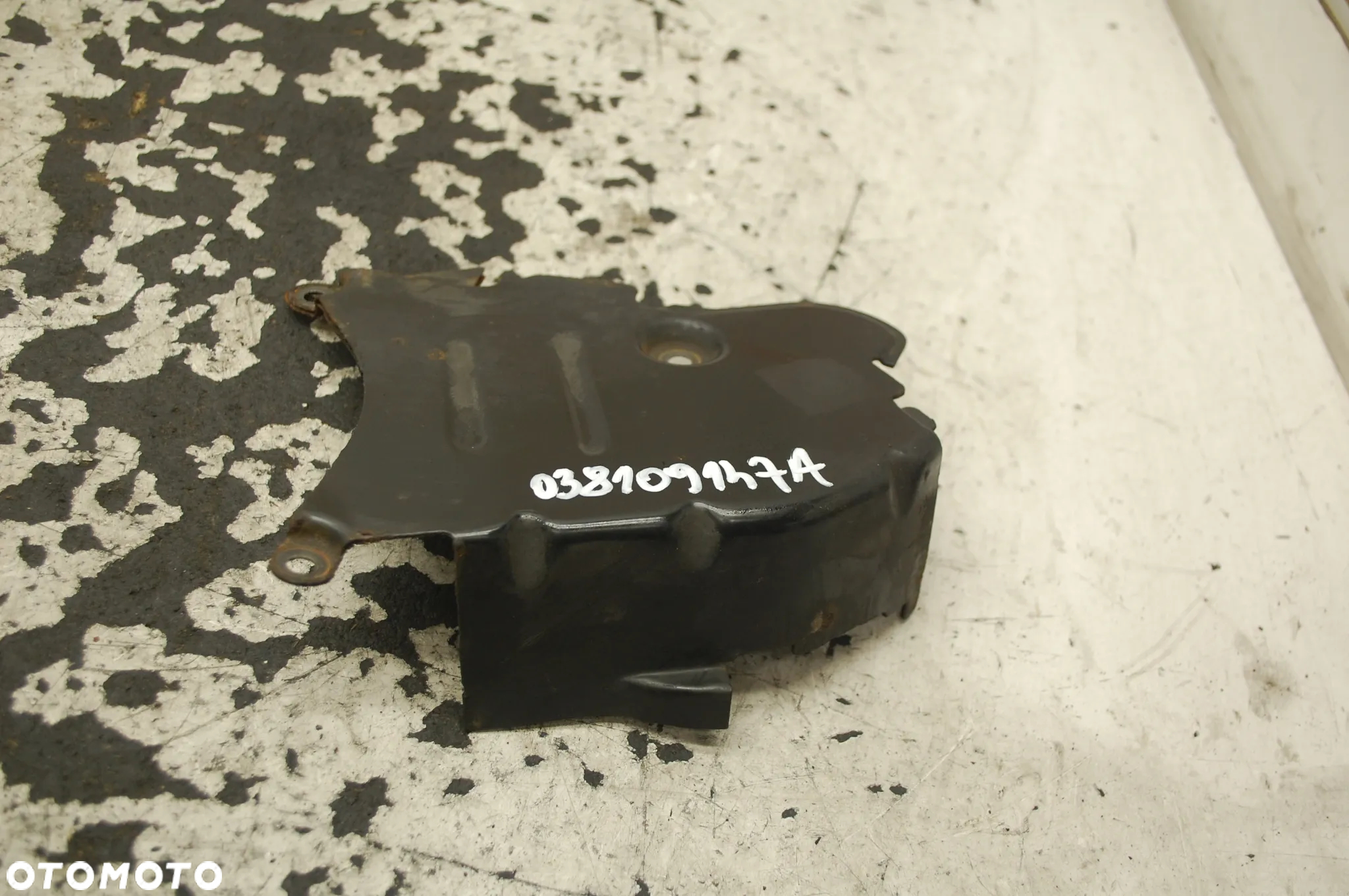 OSŁONA OBUDOWA ROZRZĄDU 038109147A VW PASSAT B5 LIFT 1.9 TDI AUDI A4 B6 - 2